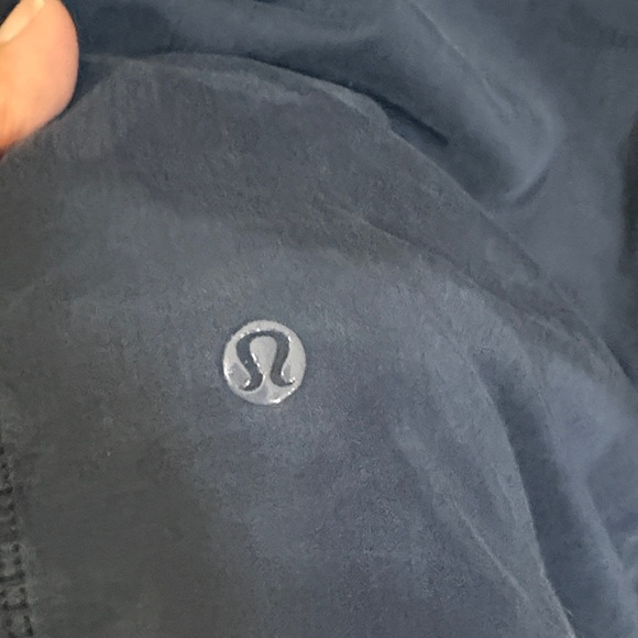 Lululemon Blissed Out Wrap - Picture 8 of 9